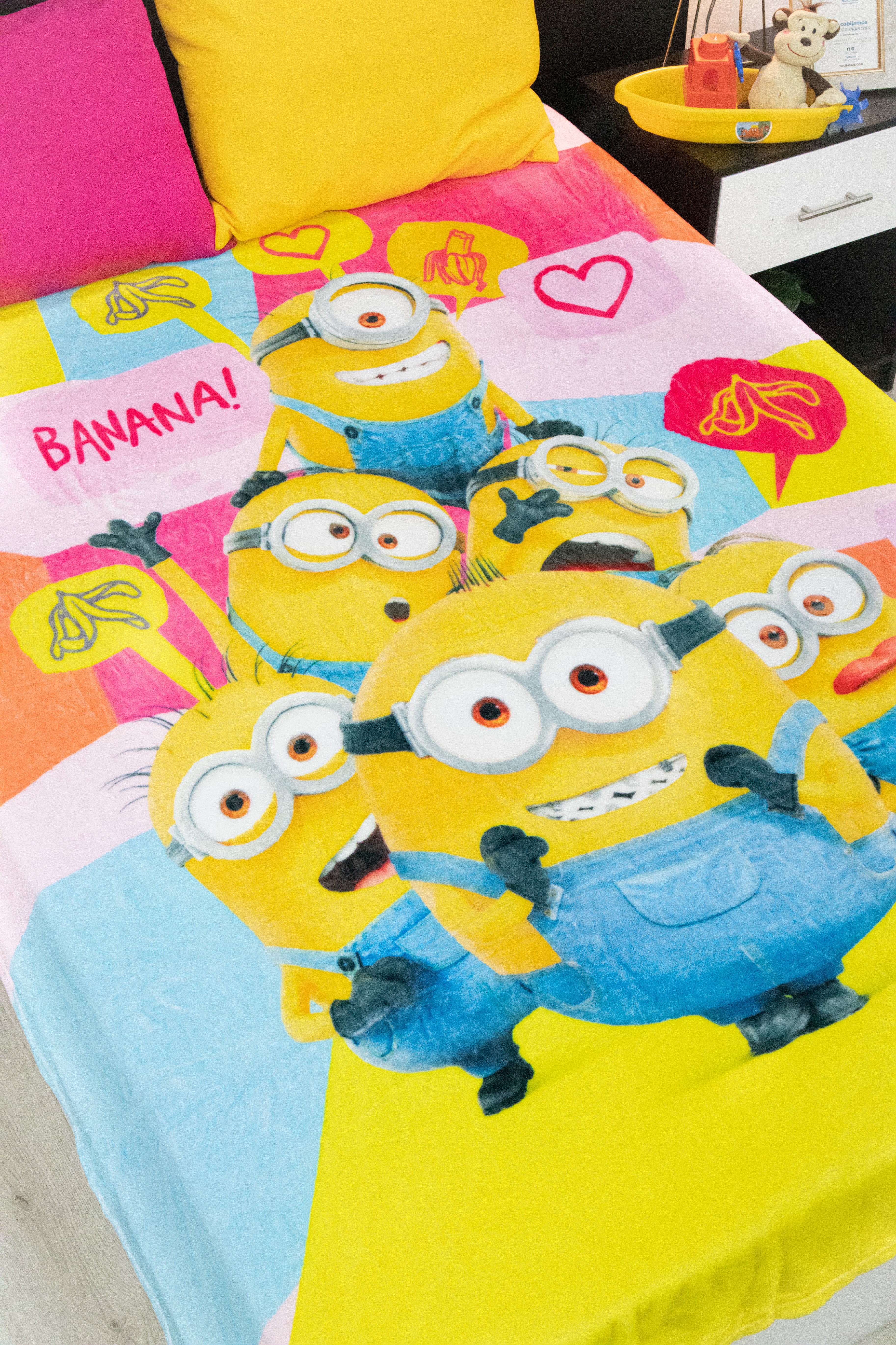 Cobertor Ligero Matrimonial Minions Amigos