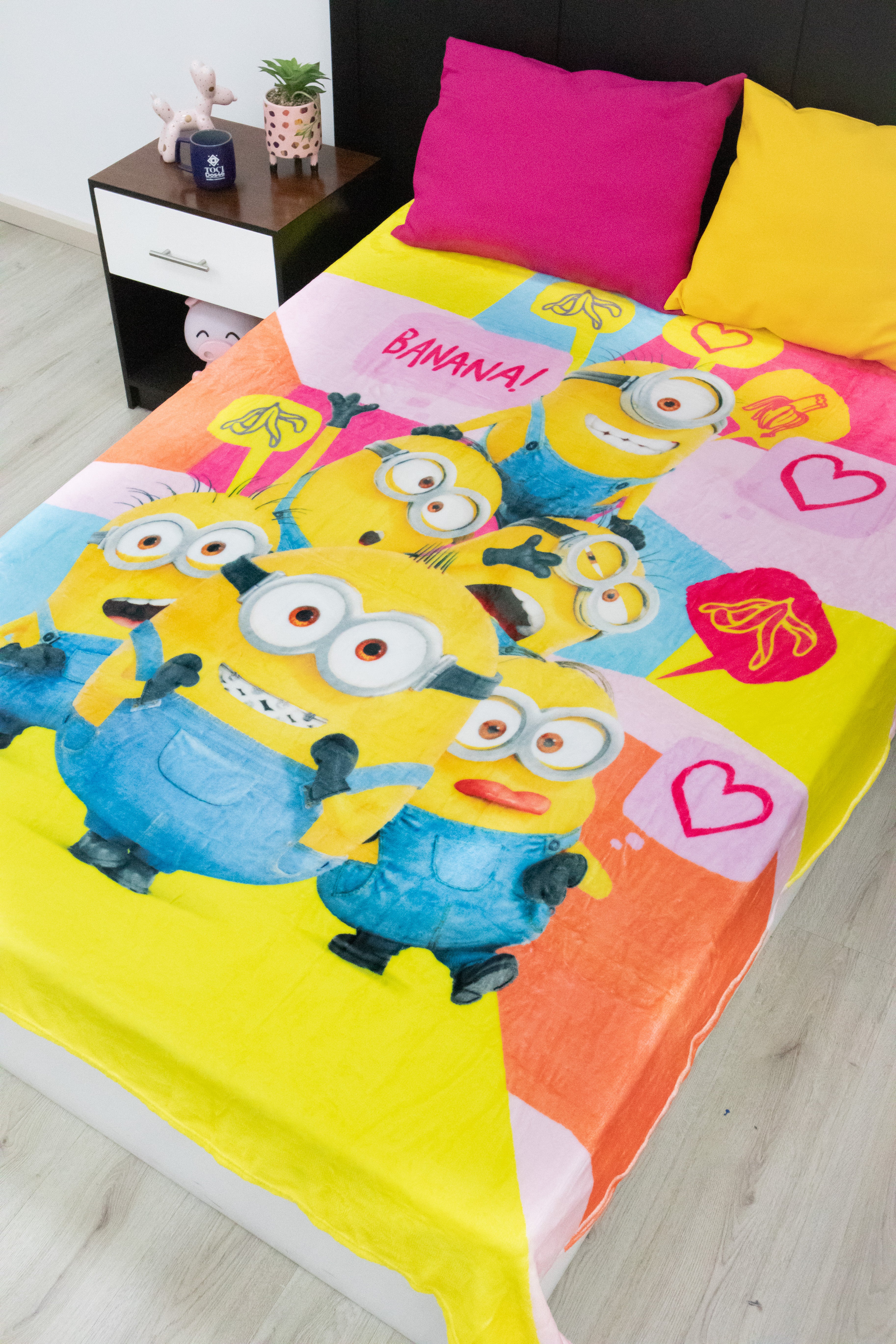 Cobertor Ligero Matrimonial Minions Amigos