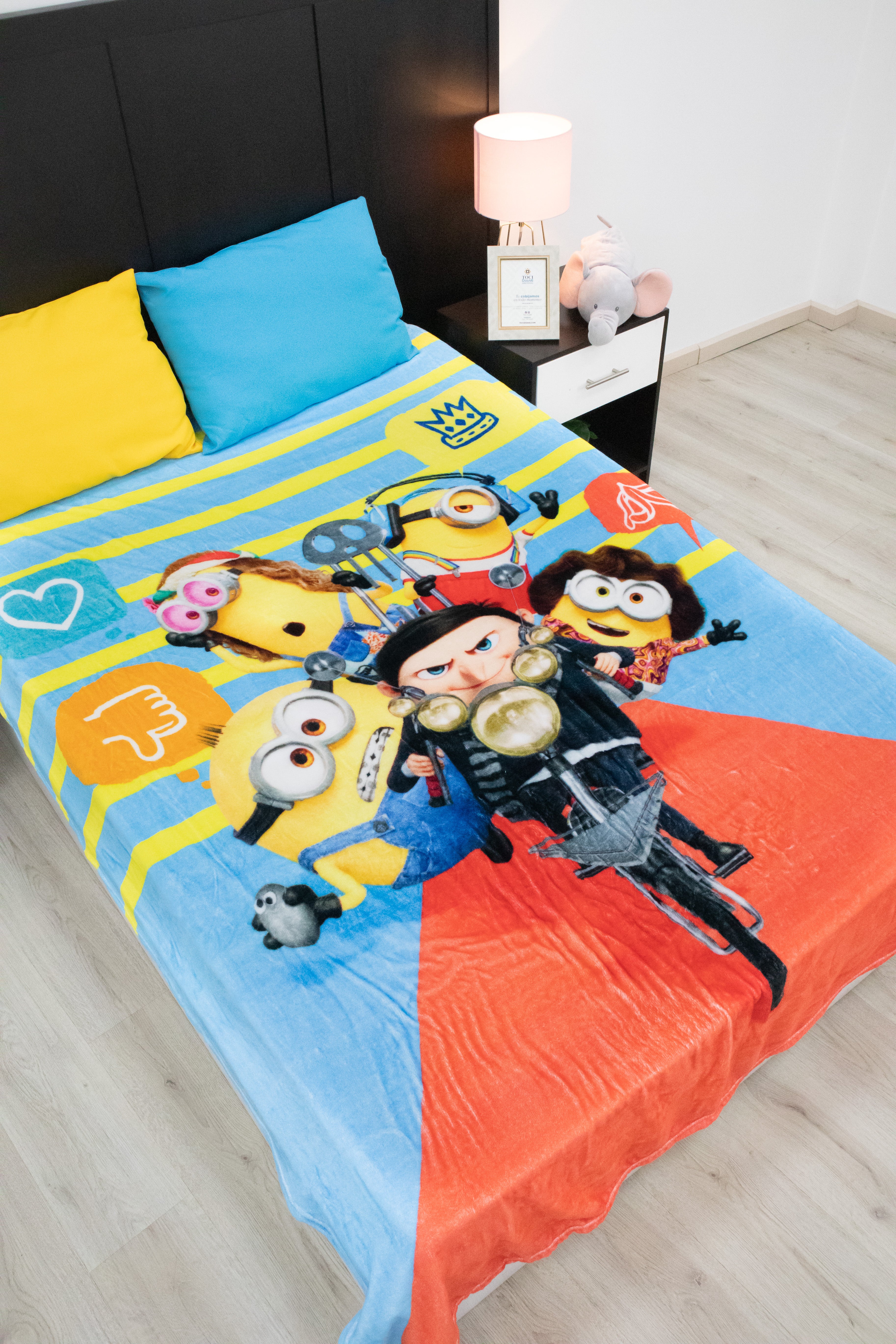 Cobertor Ligero Matrimonial Minions Moto