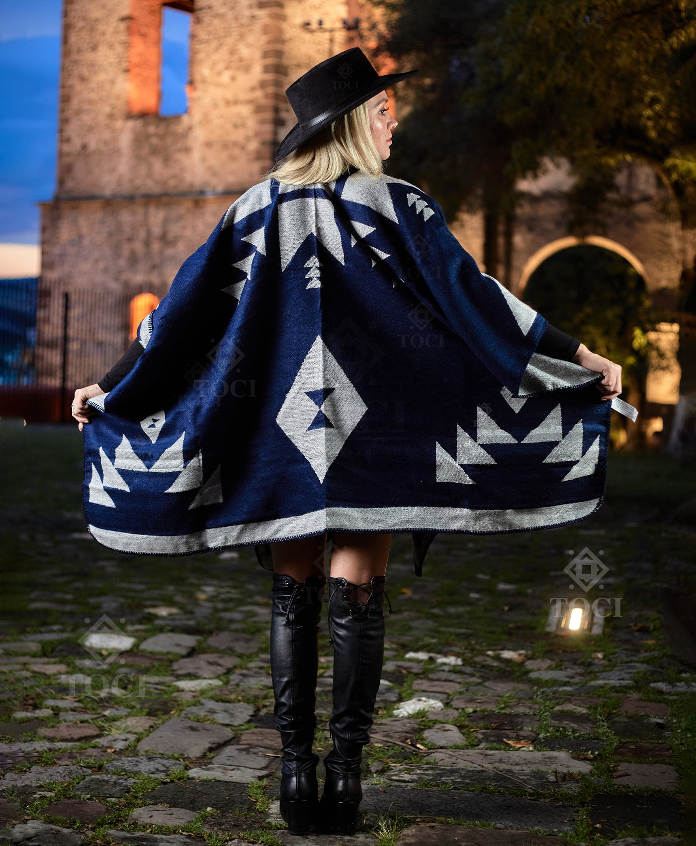 Azteca Azul - Alta Costura