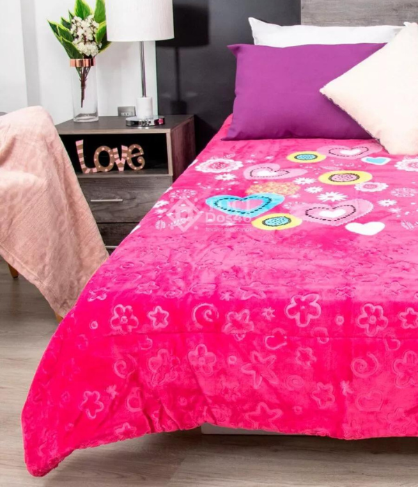 Cobertor Kingsize Micrograbado Corazones Fucsia