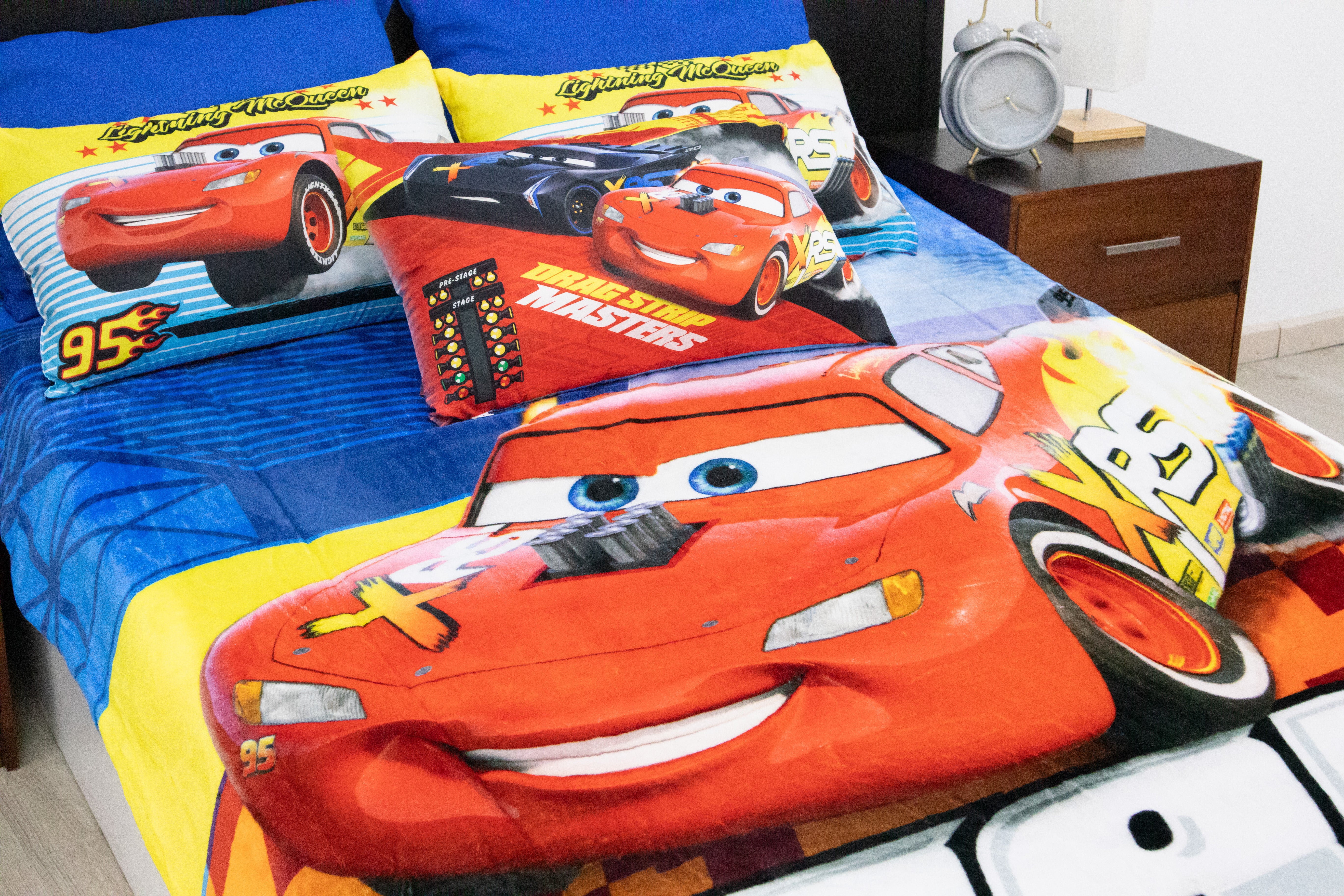 Cobertor Ligero Matrimonial Cars Rayo McQueen